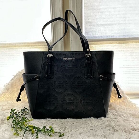 Michael Kors Voyager Large Black Leather Signature MK perforated Logo‎ Tote Bag - Picture 1 of 14